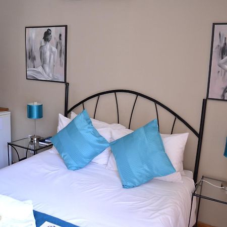 Castello Guesthouse Vryburg Екстериор снимка