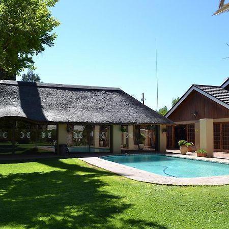 Castello Guesthouse Vryburg Екстериор снимка