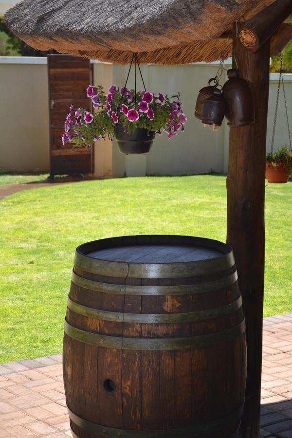 Castello Guesthouse Vryburg Екстериор снимка