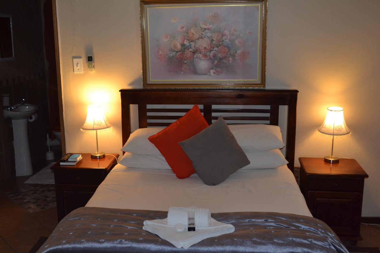 Castello Guesthouse Vryburg Екстериор снимка